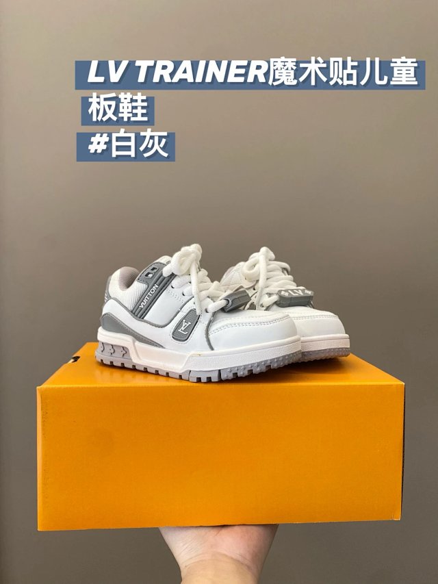 LV Louis Vuitton Children's Shoes: seller detail photo 13