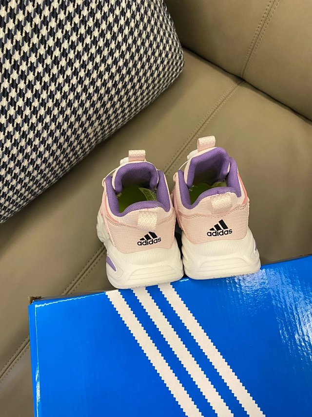 Adidas Children's Shoes: seller detail photo 9