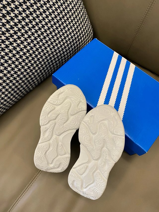 Adidas Children's Shoes: seller detail photo 10