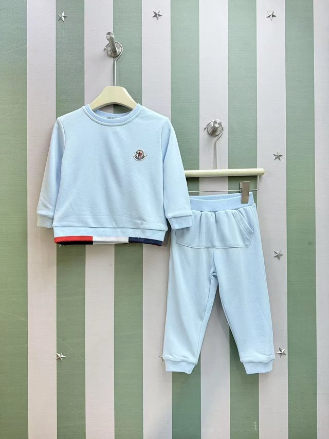 Moncler Children‘s Set: seller detail photo 1