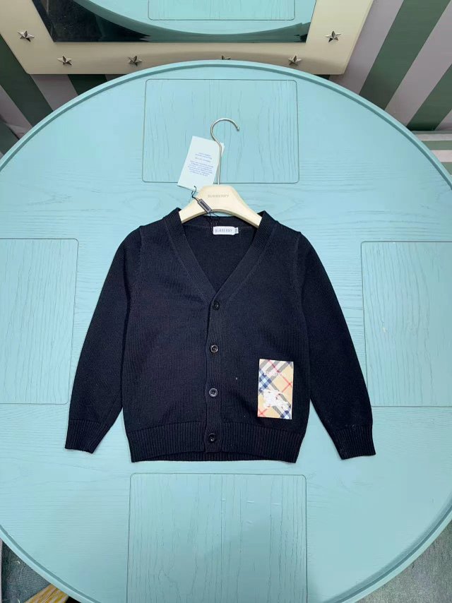Burberry Children‘s Hoodie: seller detail photo 2