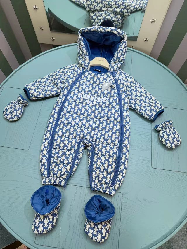 Burberry Children’s jumpsuit: seller detail photo 4