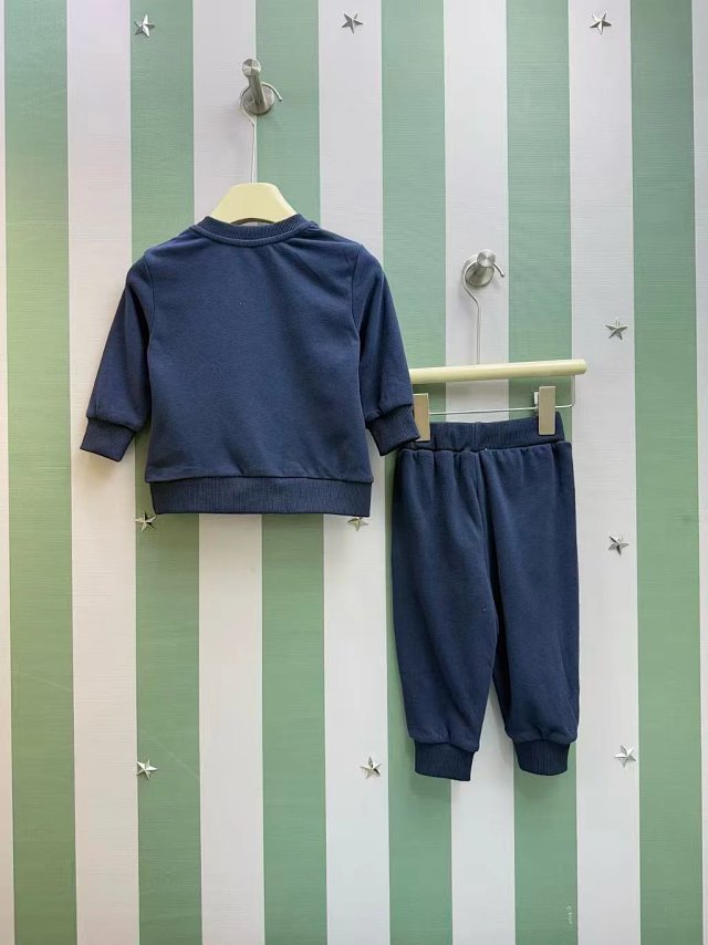 Burberry Children‘s Set: seller detail photo 2