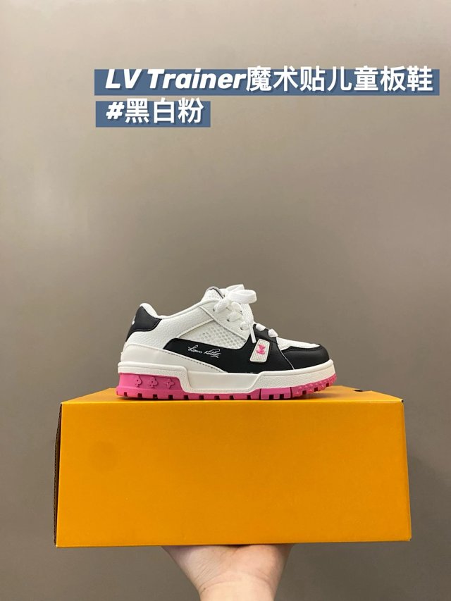 LV Louis Vuitton Children's Shoes: seller detail photo 3