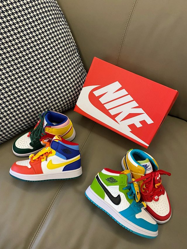 Nike Jordan children's Shoes: seller detail photo 3