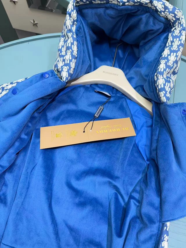 Burberry Children’s jumpsuit: seller detail photo 9
