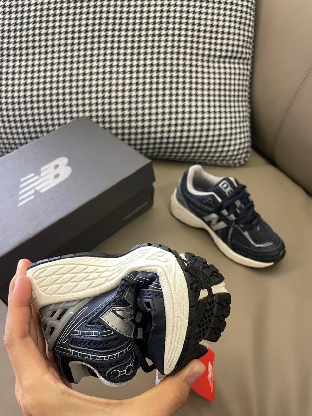 New Balance 1906 children's Shoes: seller detail photo 9
