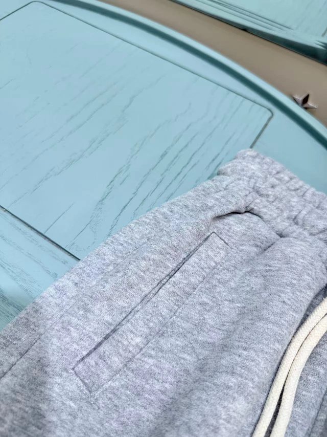 Balenciaga Children's Set: seller detail photo 8
