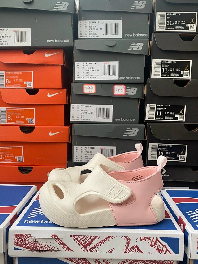 New Balance children's Slippers Shoes: seller detail photo 14
