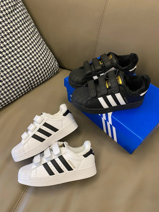 Adidas Children's Shoes: seller detail photo 8