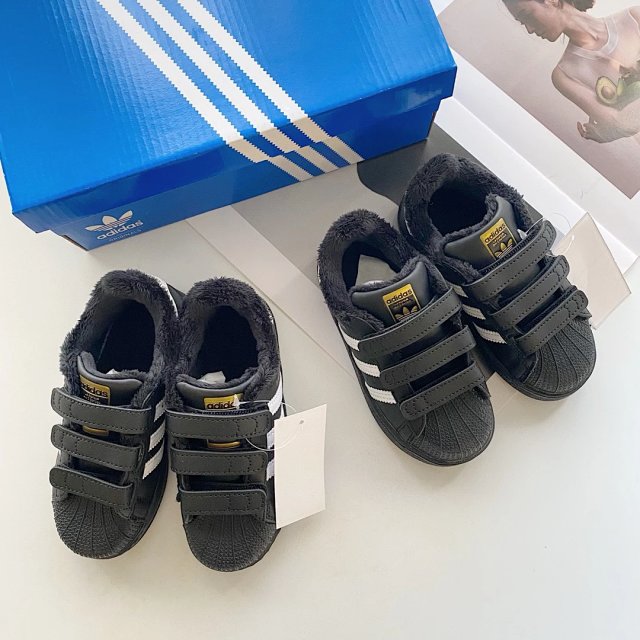 Adidas Children's Shoes: seller detail photo 11