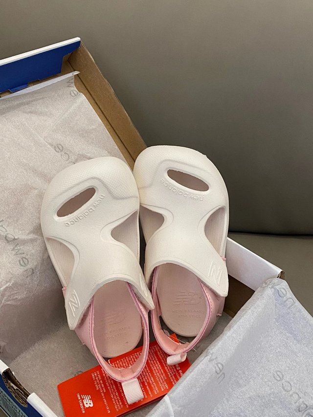 New Balance children's Slippers Shoes: seller detail photo 9