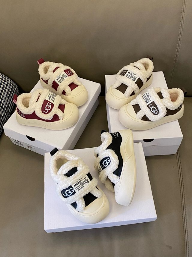 UGG Children's snow boots: seller detail photo 4