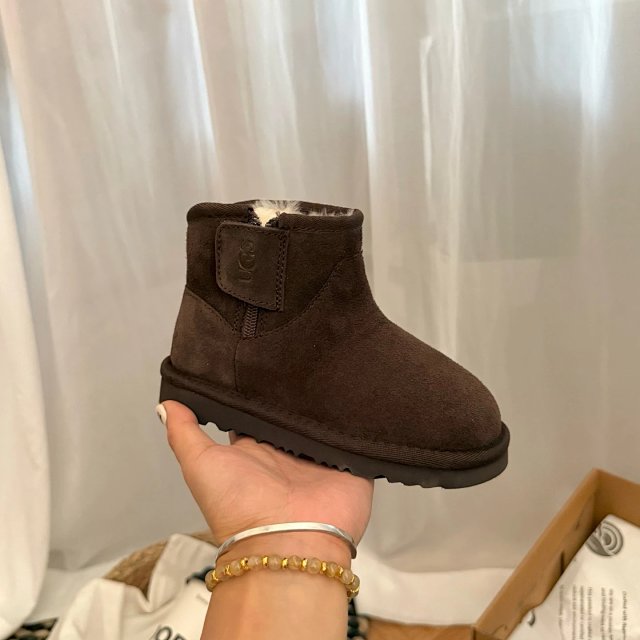 UGG Children's snow boots: seller detail photo 11
