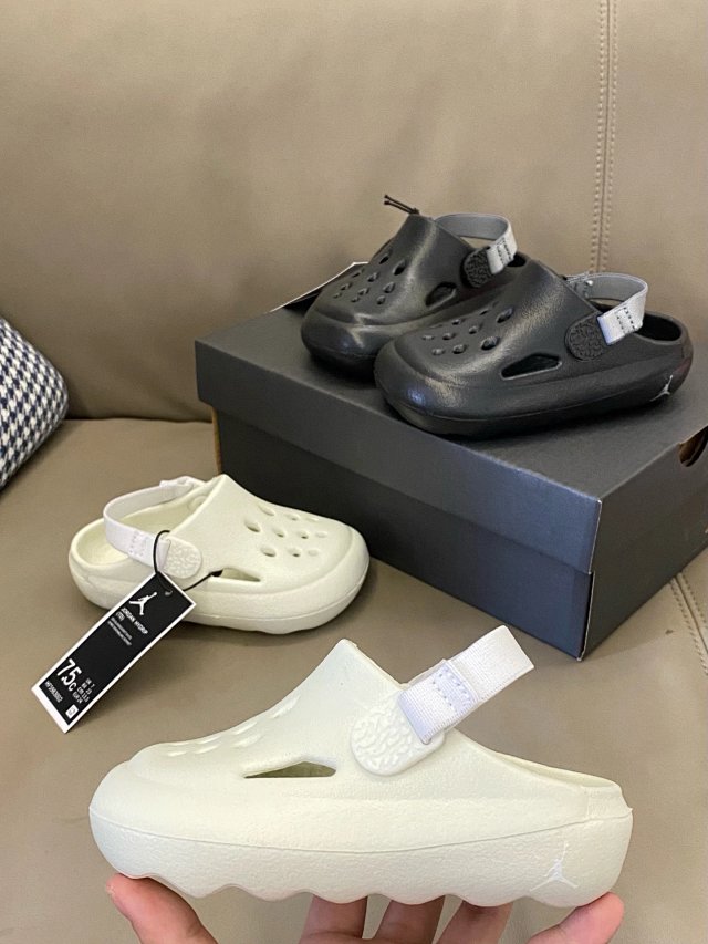 Nike Jordan children's slippers Shoes: seller detail photo 13
