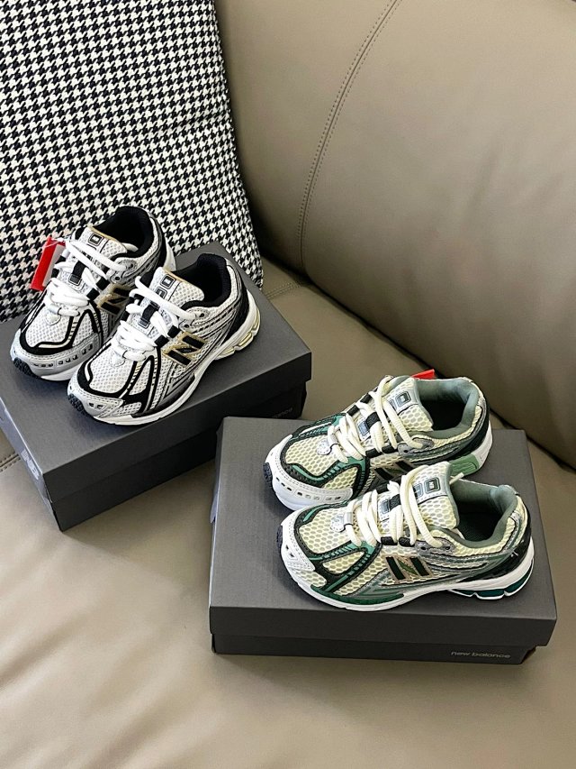 New Balance 1906 children's Shoes: seller detail photo 2