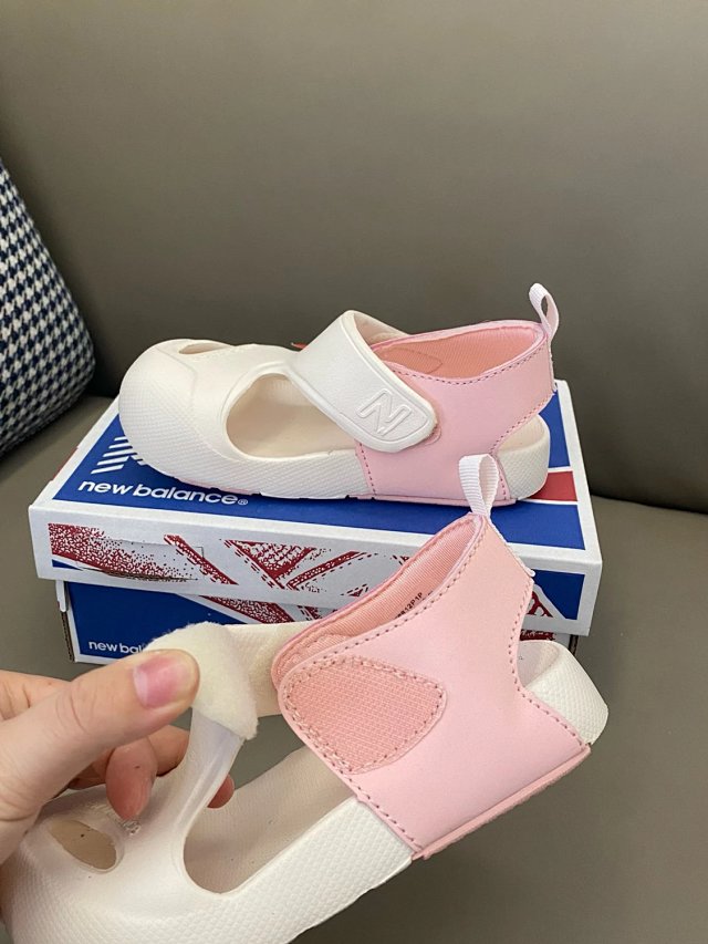 New Balance children's Slippers Shoes: seller detail photo 8