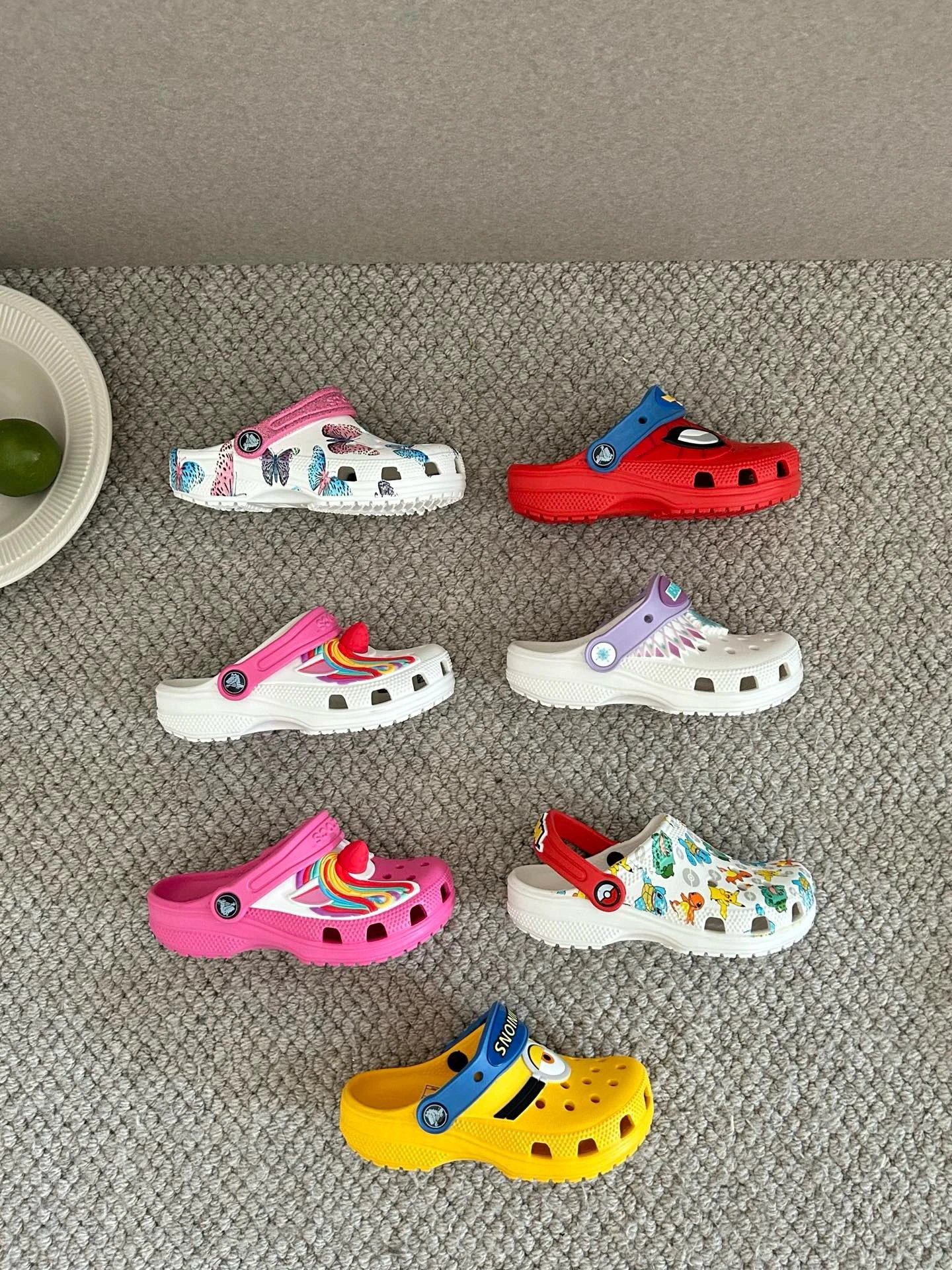 Crocs Classic Unicorn Jibbitz Clog White / Pink Multicolor Sandals - 4