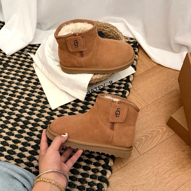 UGG Children's snow boots: seller detail photo 7