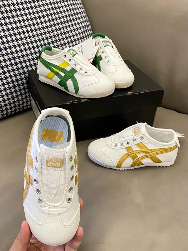 Asics Children's Shoes: seller detail photo 14