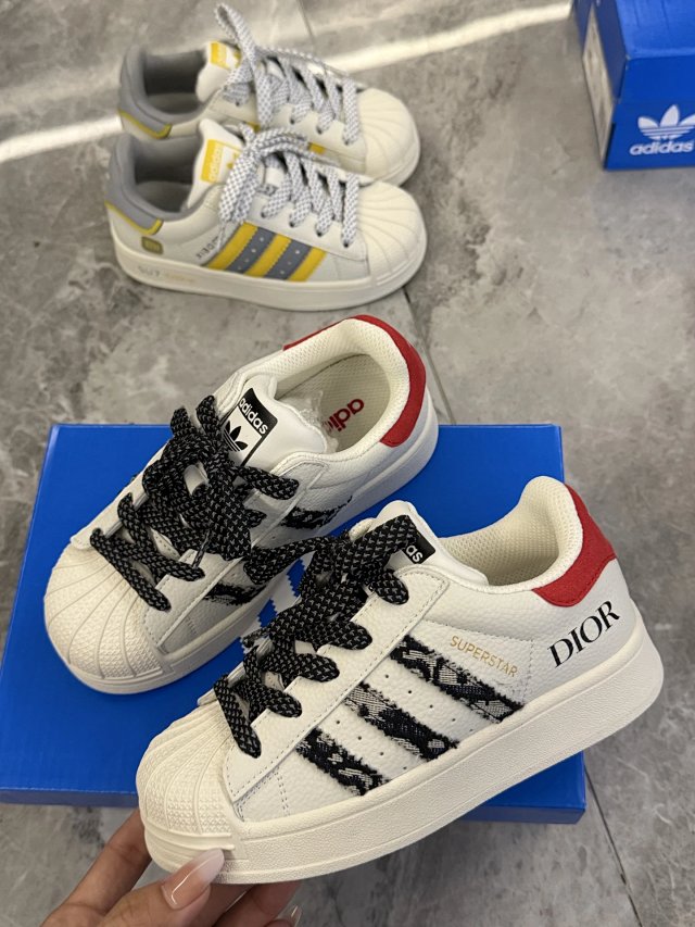 Adidas Children's Shoes: seller detail photo 8