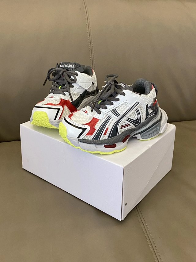 Balenciaga children's shoes: seller detail photo 7