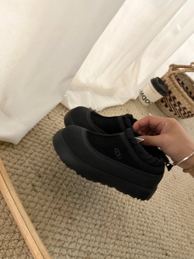 UGG Children's snow boots: seller detail photo 8