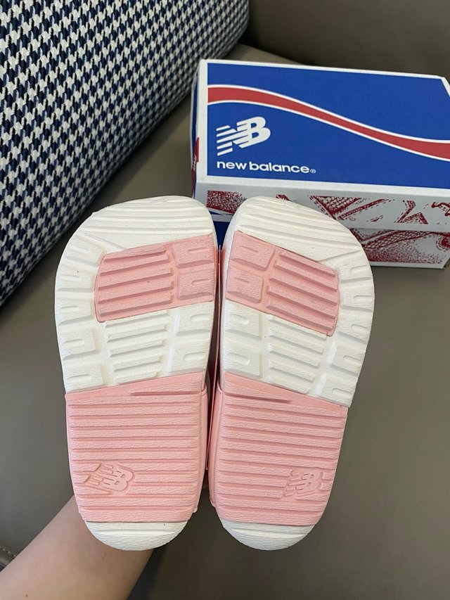 New Balance children's Slippers Shoes: seller detail photo 10