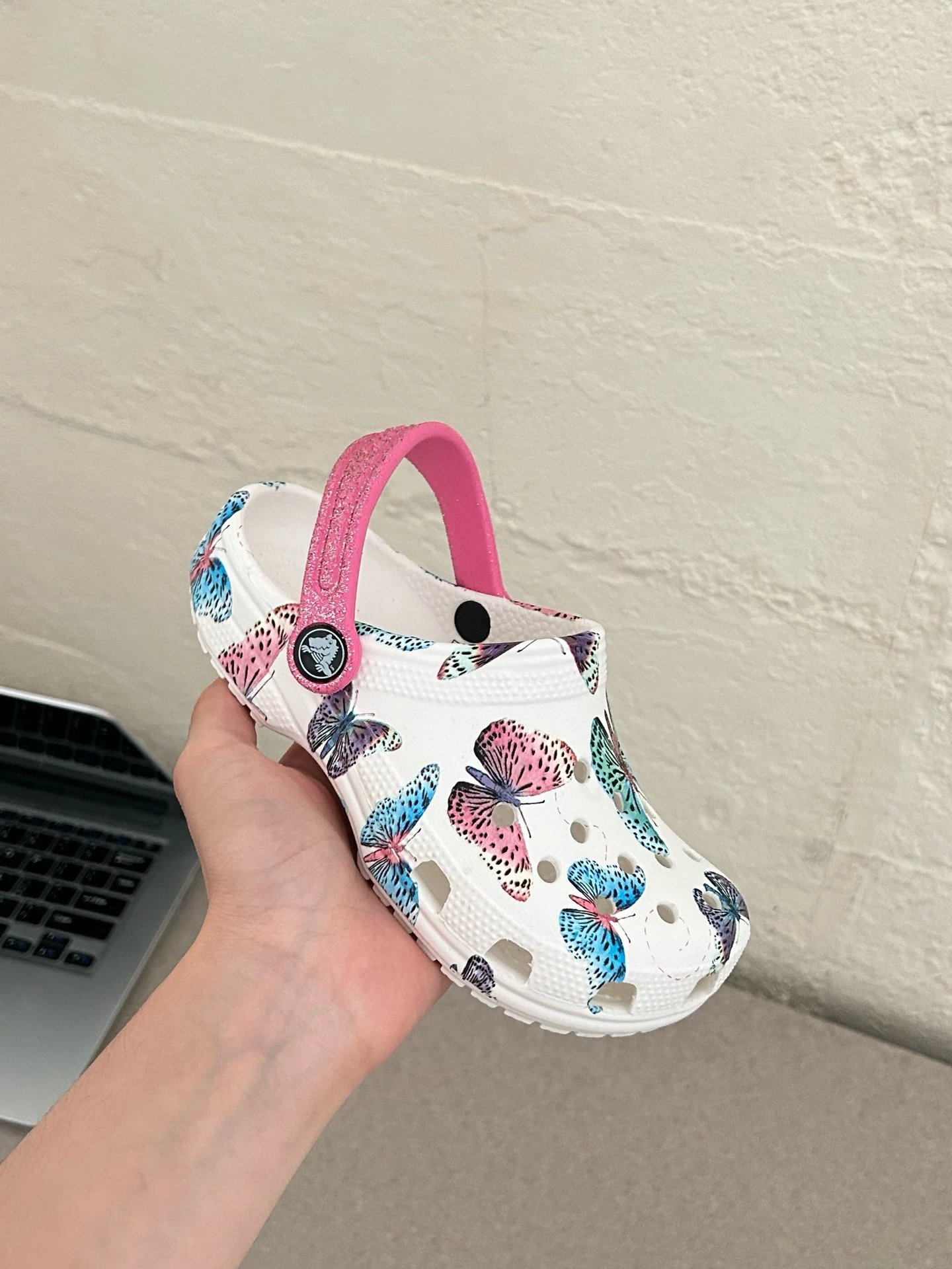 Crocs Classic Unicorn Jibbitz Clog White / Pink Multicolor Sandals - 8