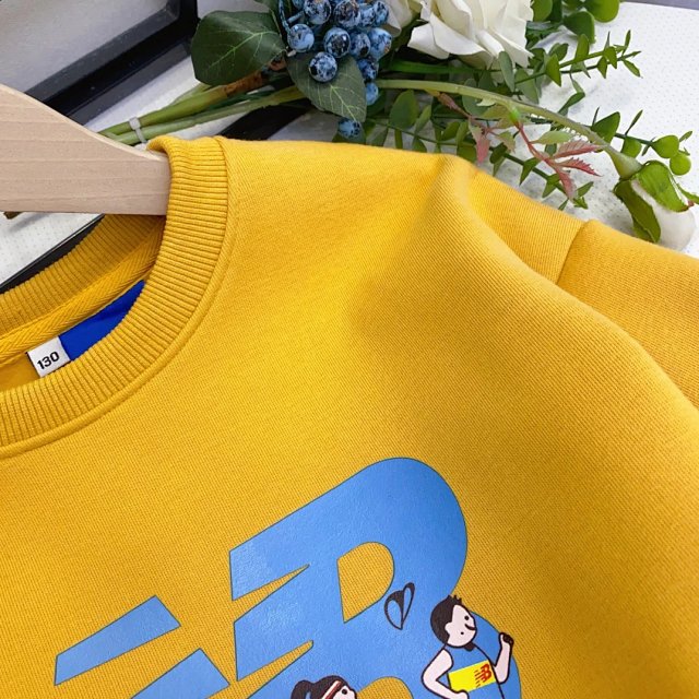 New Balance Children's Set: seller detail photo 5