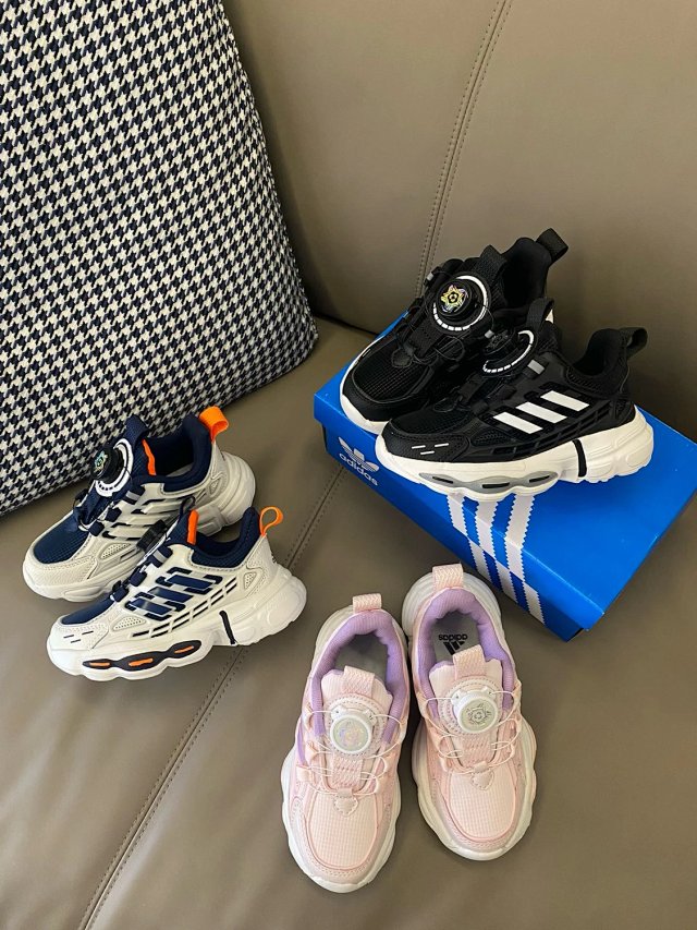 Adidas Children's Shoes: seller detail photo 3