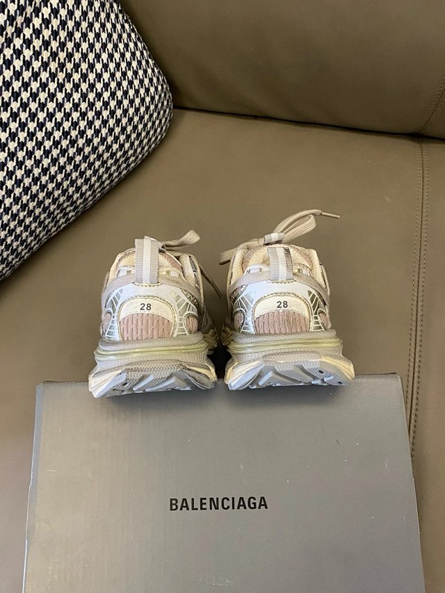 Balenciaga children's shoes: seller detail photo 6