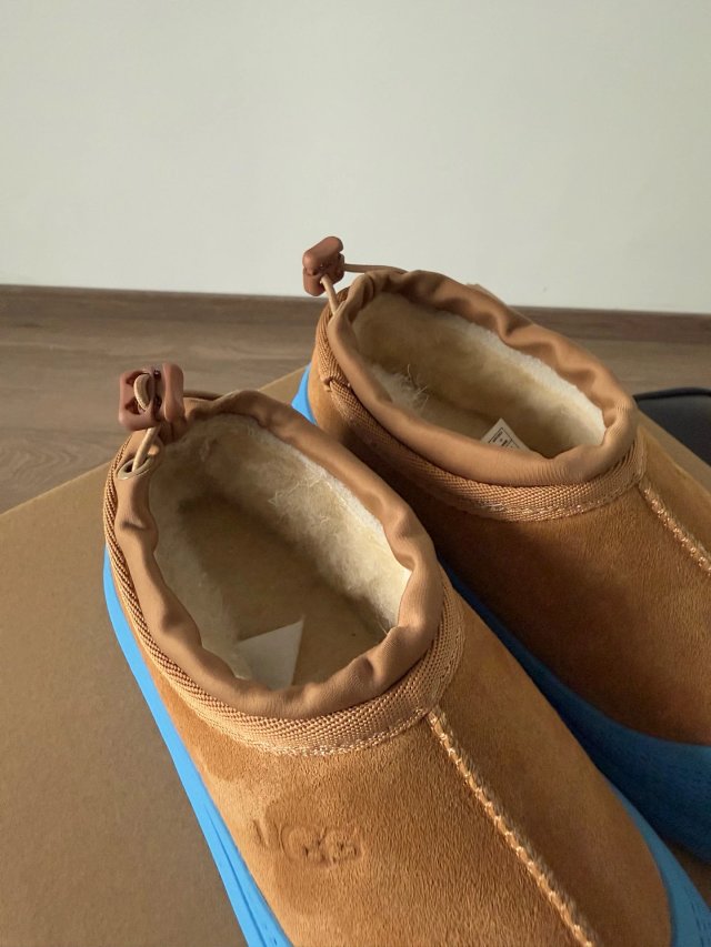 UGG Children's snow boots: seller detail photo 12