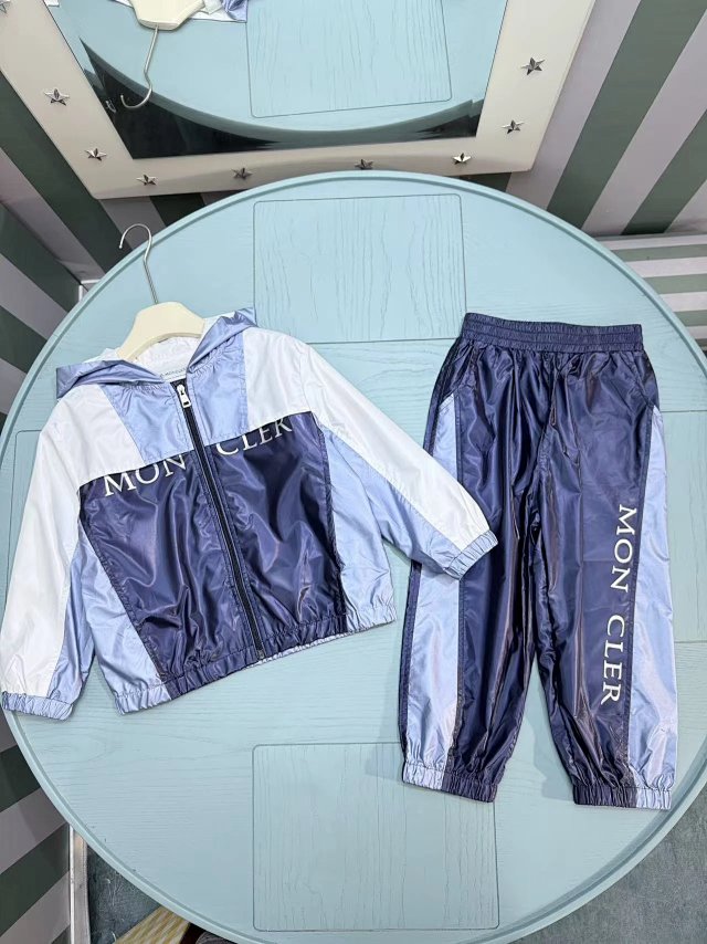 Moncler Children’s Set: seller detail photo 3