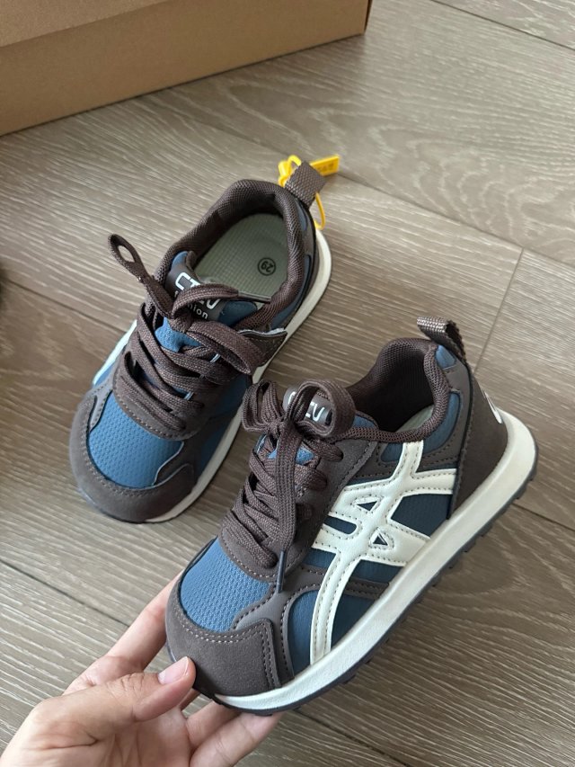 Asics Children's Shoes: seller detail photo 6