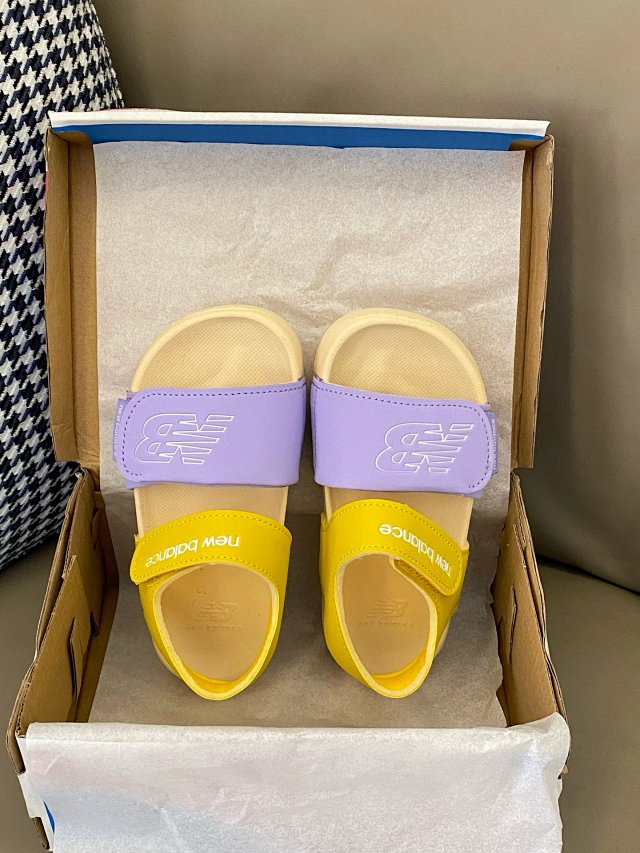 New Balance children's Slippers Shoes: seller detail photo 9