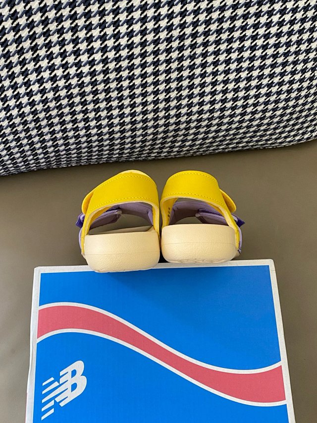 New Balance children's Slippers Shoes: seller detail photo 14