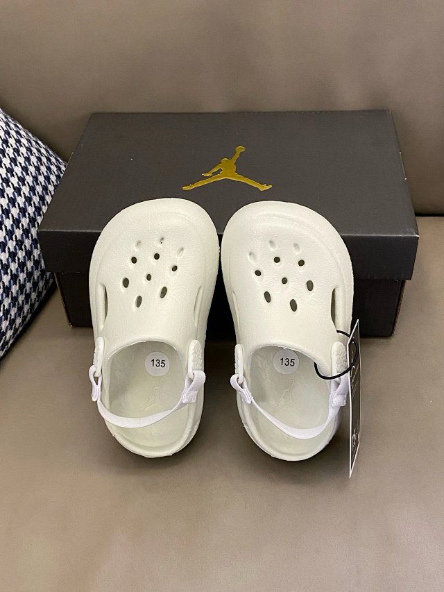 Nike Jordan children's slippers Shoes: seller detail photo 12