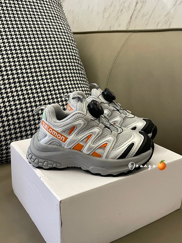 Salomon Children's Shoes: seller detail photo 10