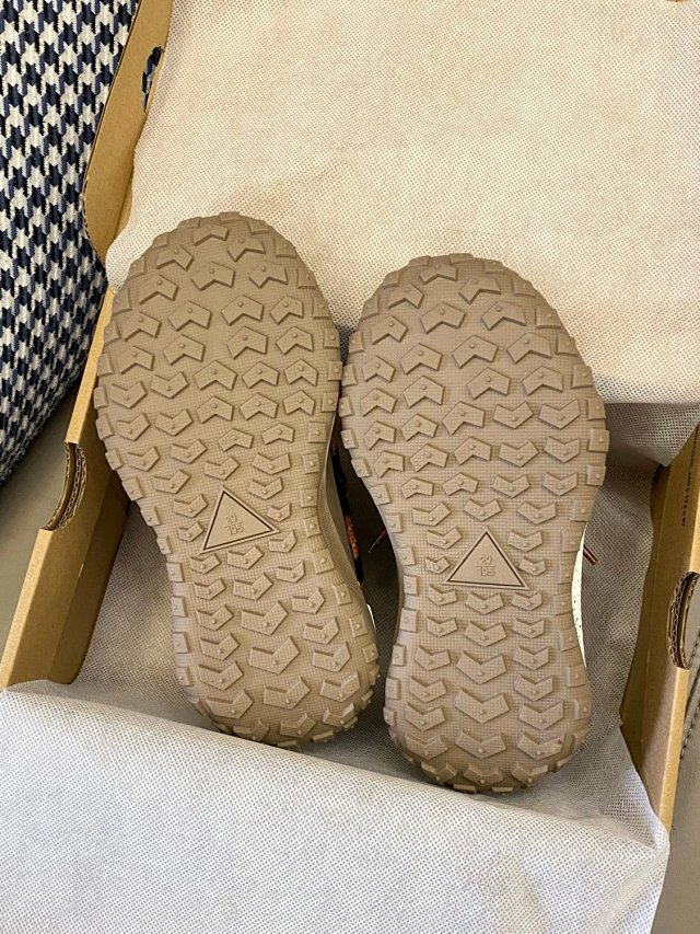 Nike ACG children's Shoes: seller detail photo 11