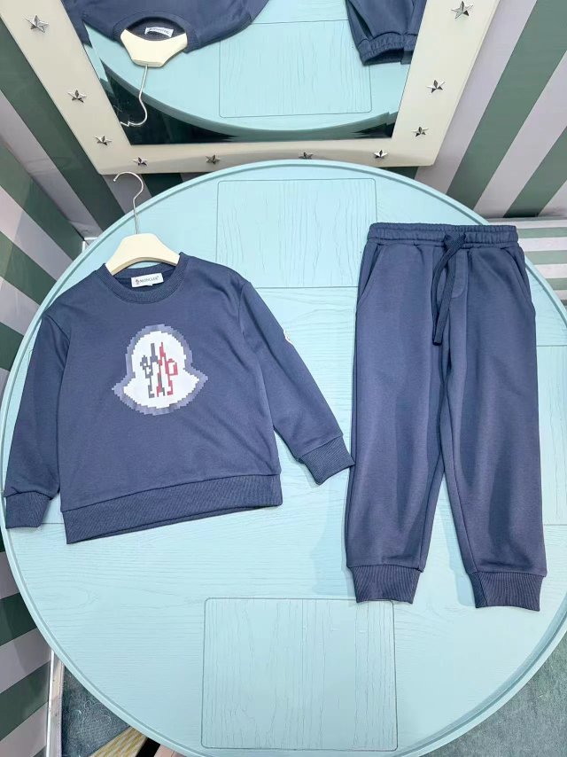 Moncler Children’s Set: seller detail photo 4