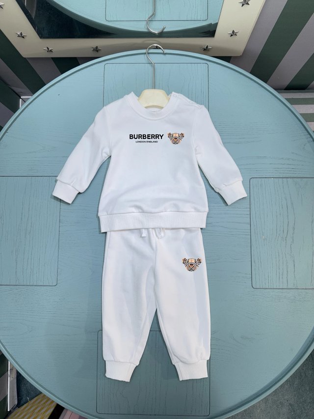 Burberry Children's Set: seller detail photo 13