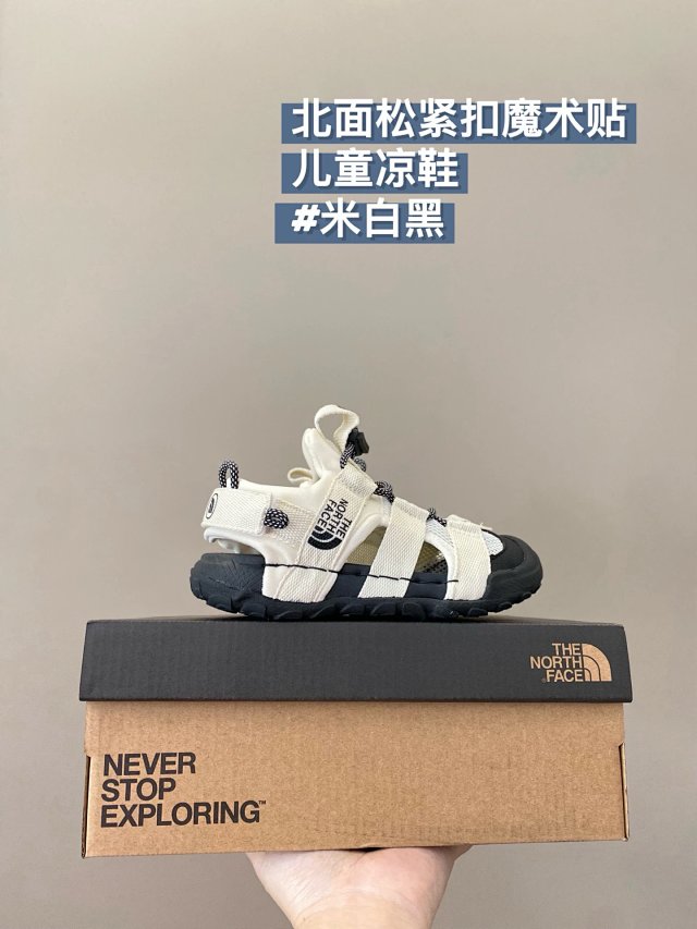 The North face children's Slippers shoes: seller detail photo 2