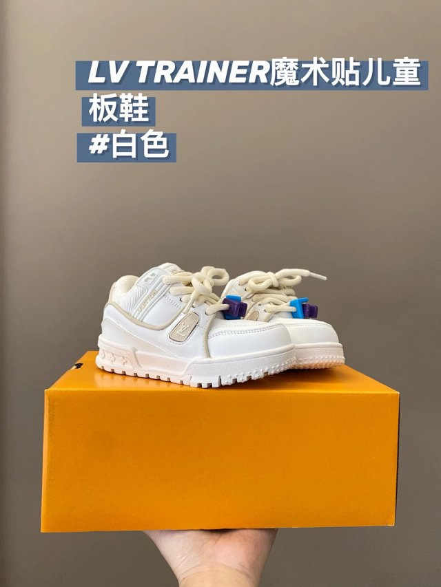 LV Louis Vuitton Children's Shoes: seller detail photo 12
