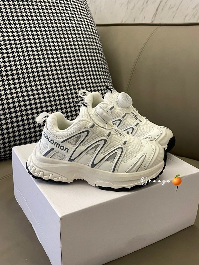Salomon Children's Shoes: seller detail photo 9
