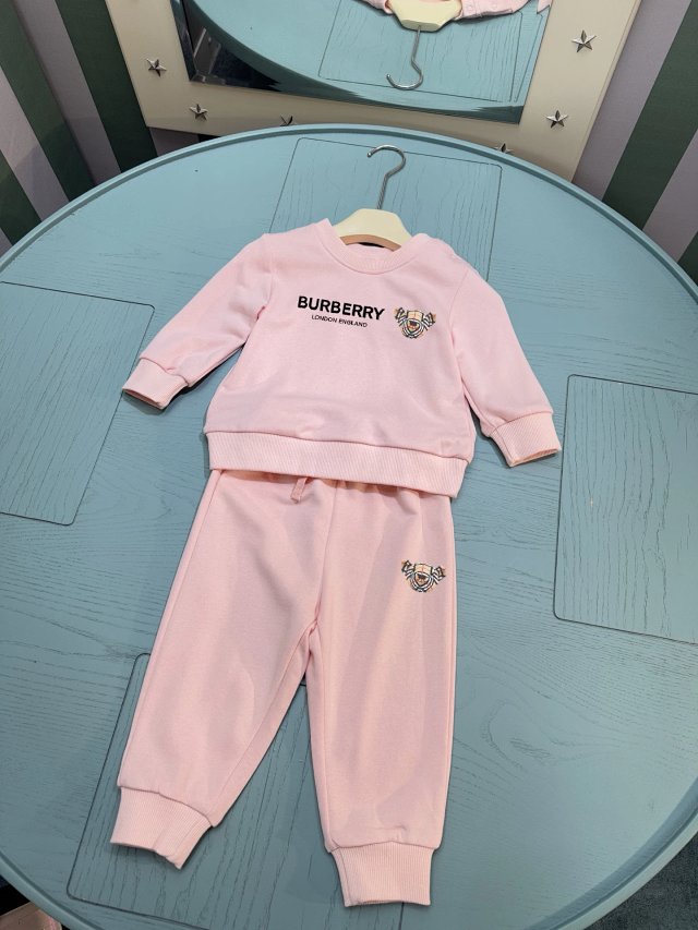 Burberry Children's Set: seller detail photo 5