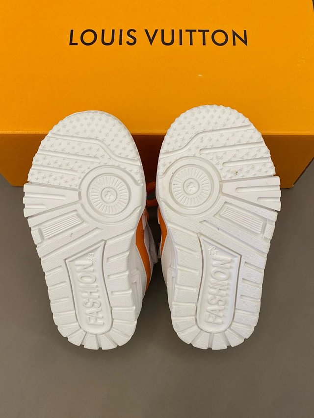 LV Louis Vuitton Children's Shoes: seller detail photo 11