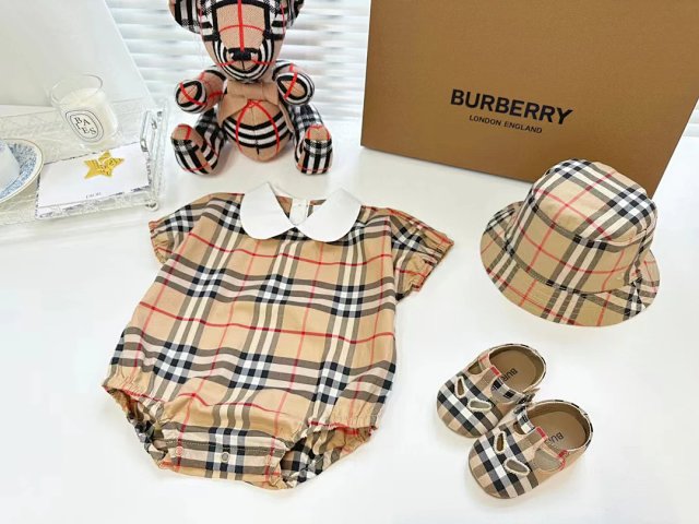 Burberry Children's Set: seller detail photo 12