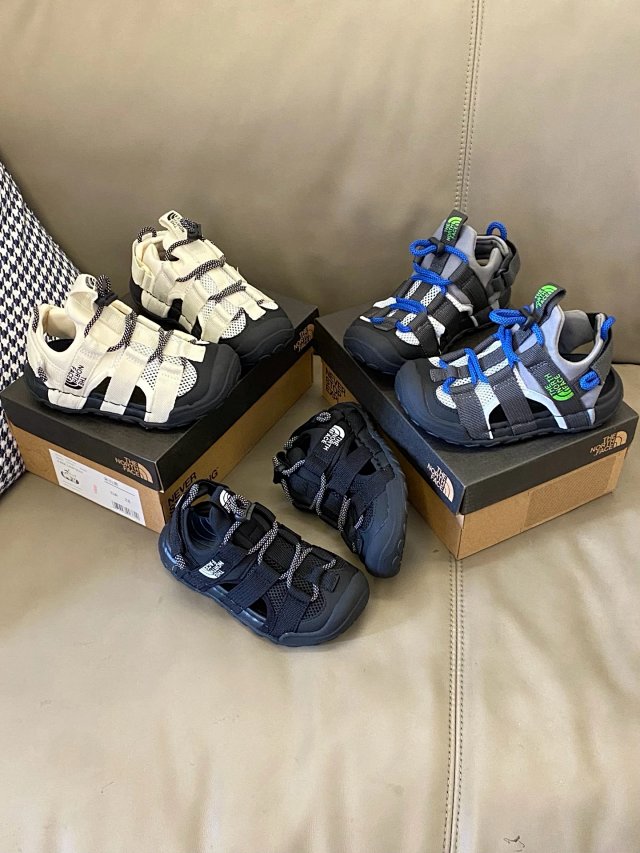 The North face children's Slippers shoes: seller detail photo 8