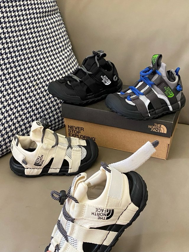 The North face children's Slippers shoes: seller detail photo 10